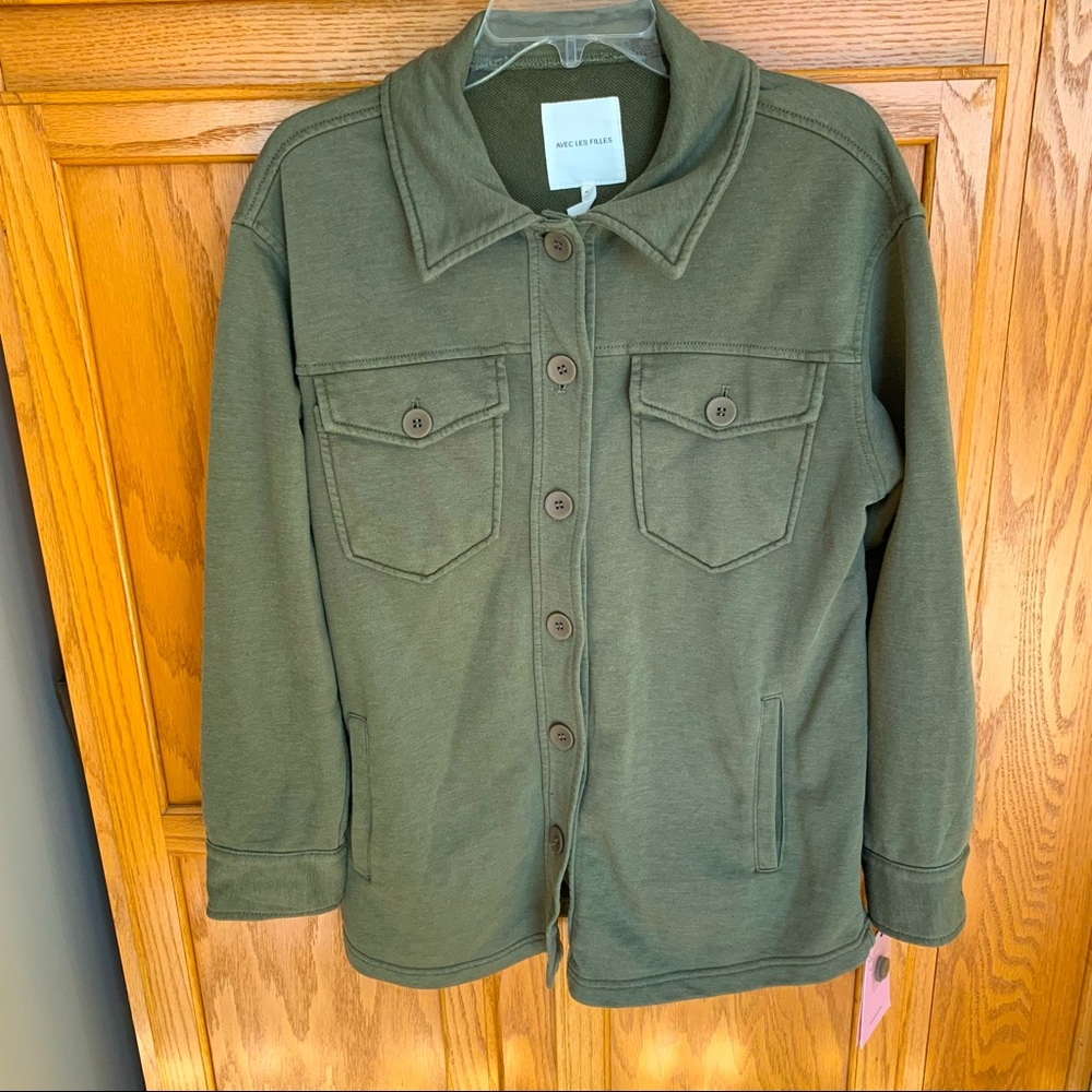 NEW avec les filles jacket/ shacket size medium